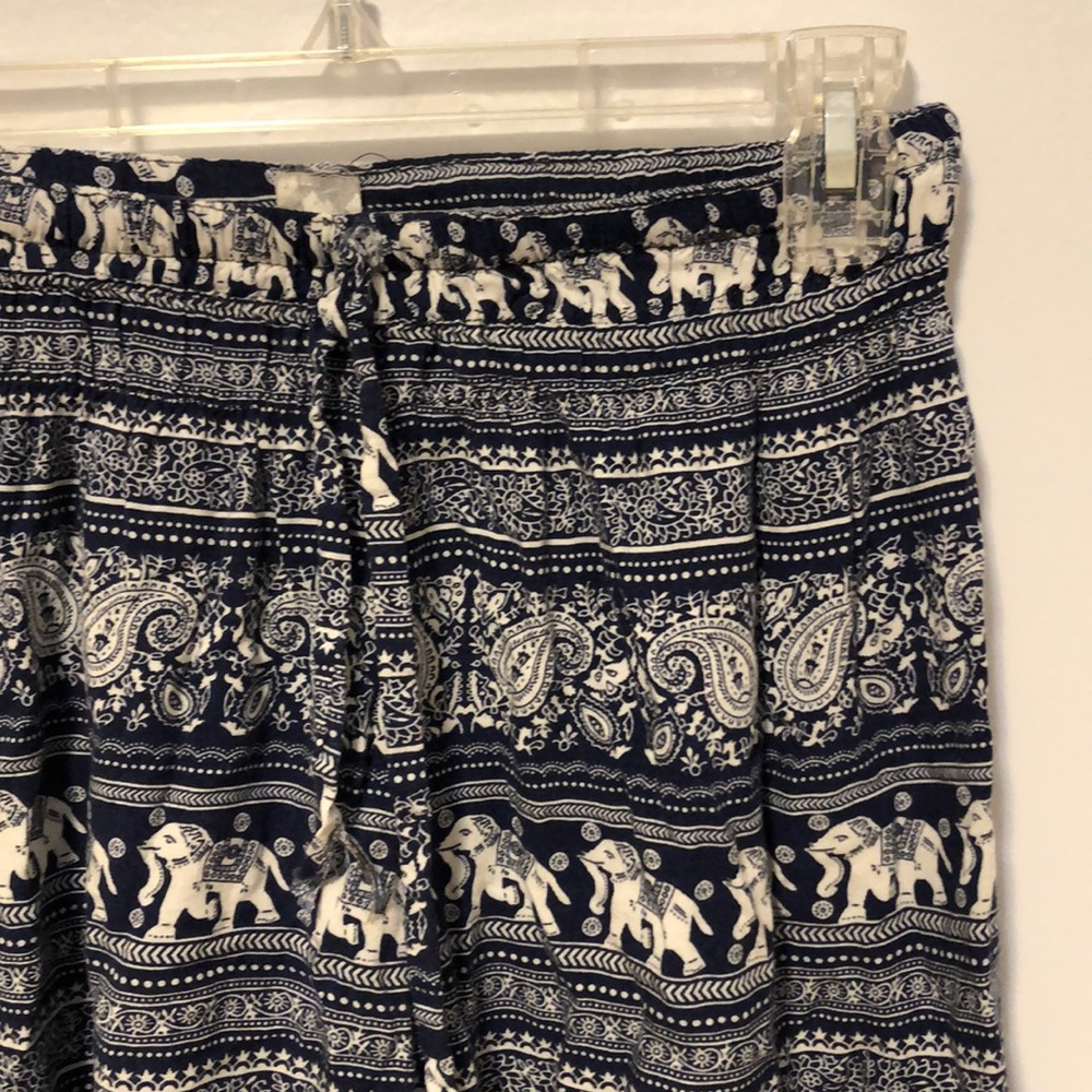 Elephant pants - Picture 3 of 5